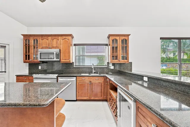 Residence photo 11