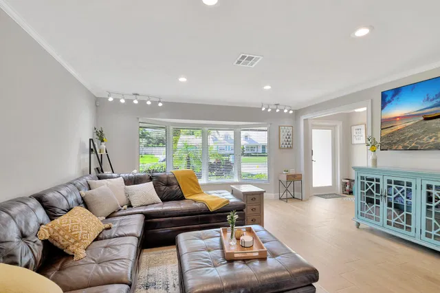  Residence photo 10