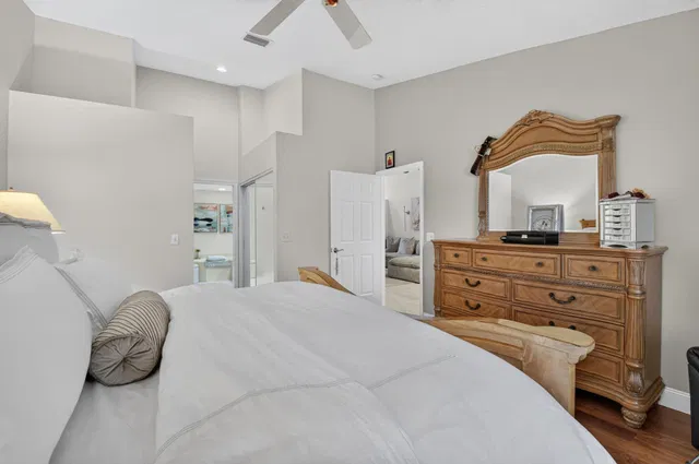 Residence photo 11