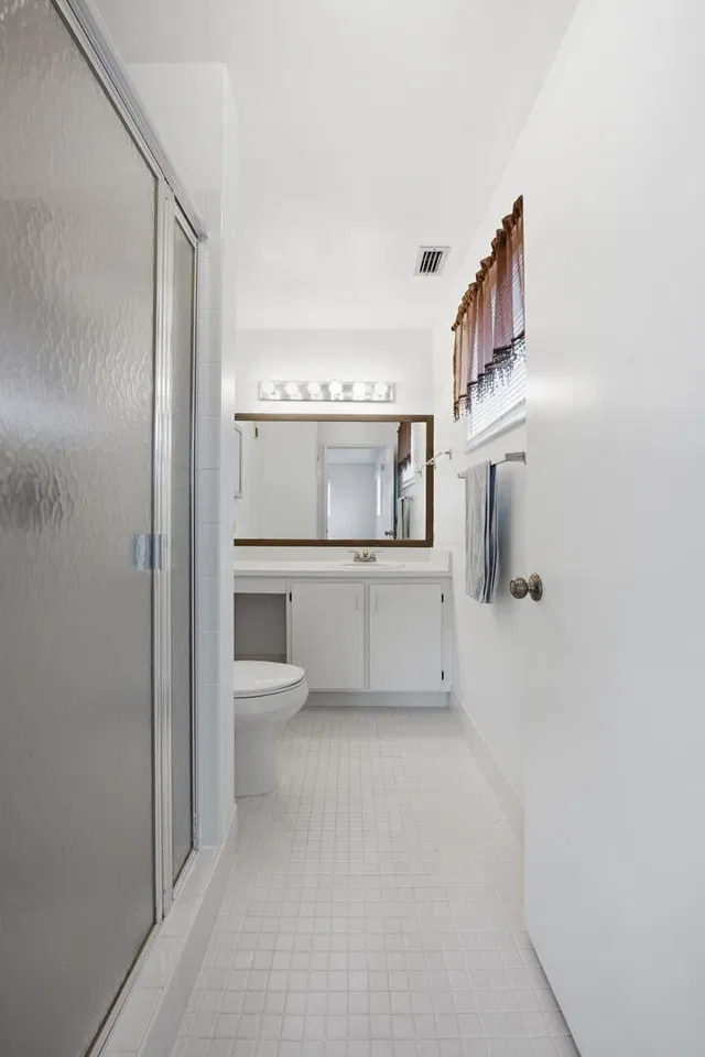  Unit 208 photo 12