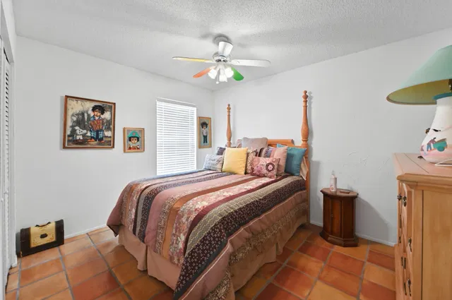 Residence photo 15