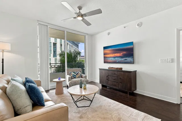 Cityplace South Tower Unit 521 photo 3