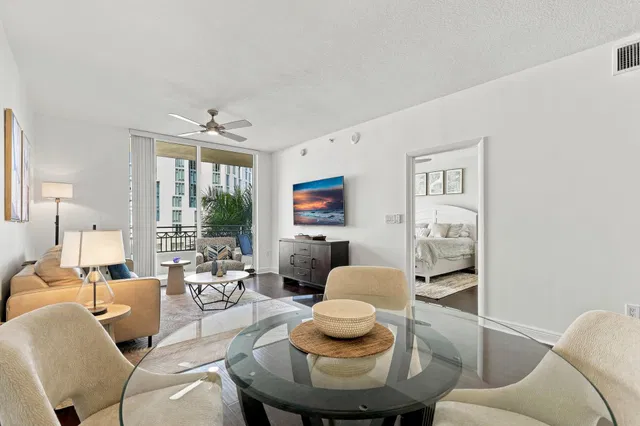 Cityplace South Tower Unit 521 photo 5