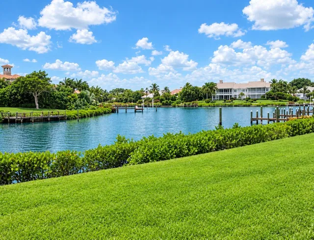 Admirals Cove Unit 101 photo 2