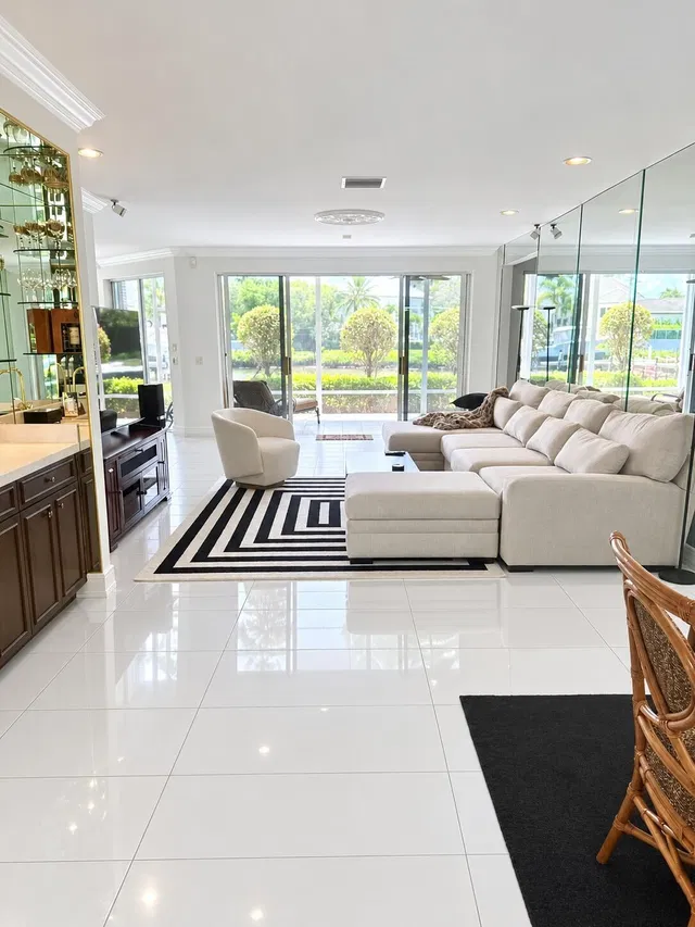 Admirals Cove Unit 101 photo 3