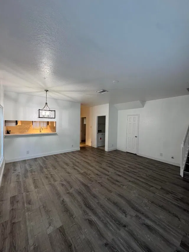 Residence photo 2
