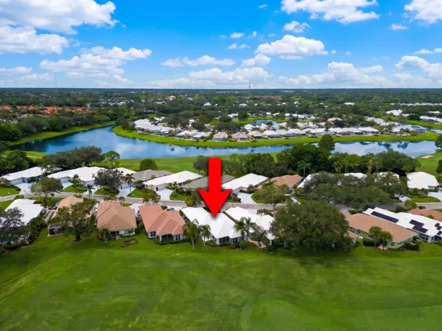 Monarch Country Club Residence photo 2