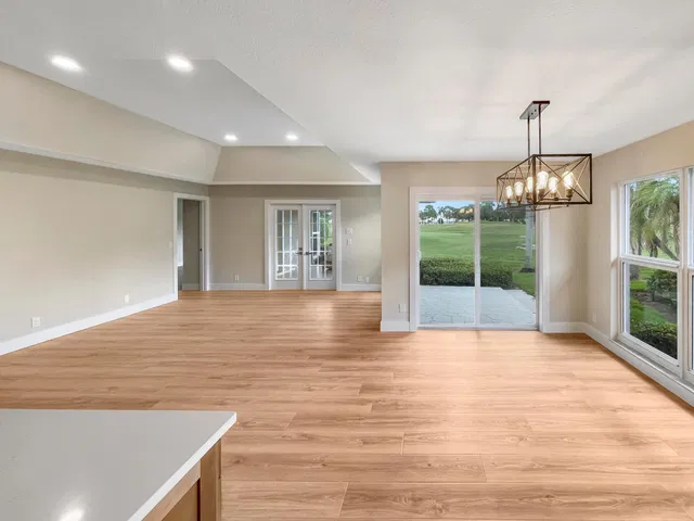 Monarch Country Club Residence photo 7