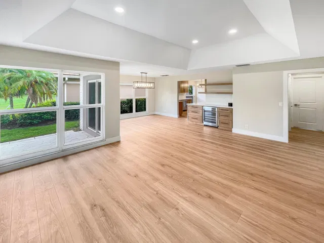 Monarch Country Club Residence photo 8