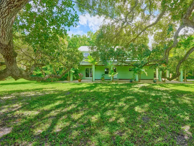  Residence photo 12