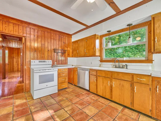  Residence photo 27