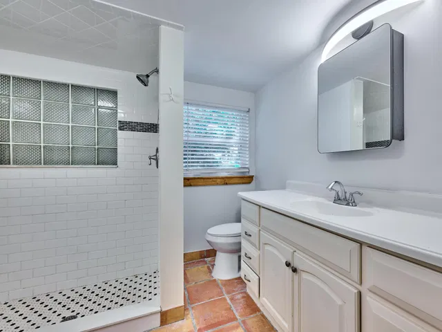  Residence photo 64