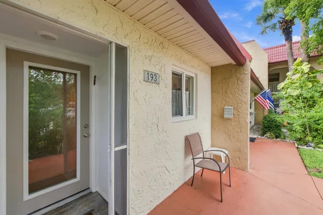 Residence photo 3