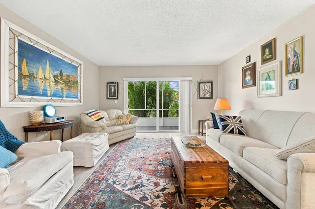 Residence photo 8