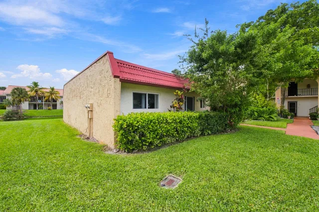 Residence photo 26
