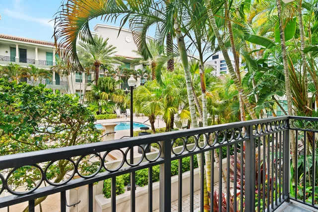 The Prado Unit 636 photo 12