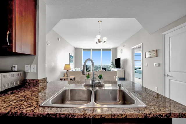 Unit 1213 photo 18