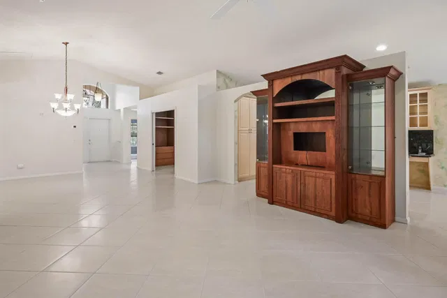 Residence photo 8