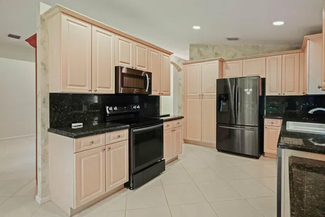 Residence photo 12