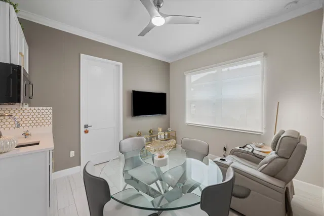 Residence photo 38