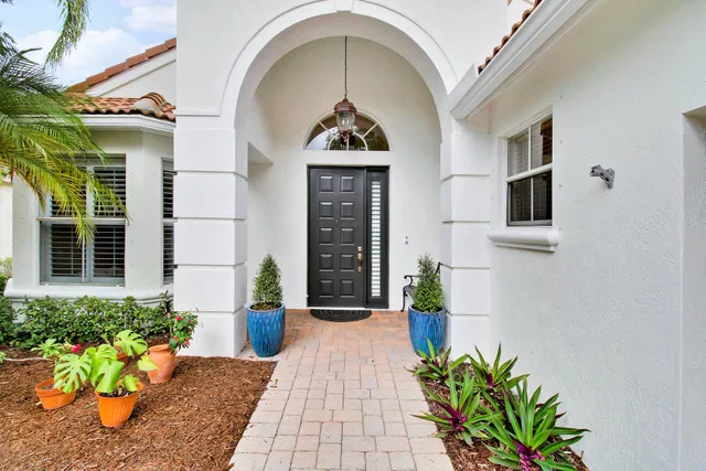 Residence photo 2
