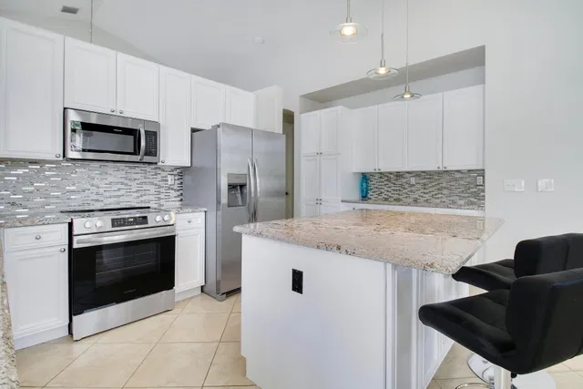 Residence photo 19