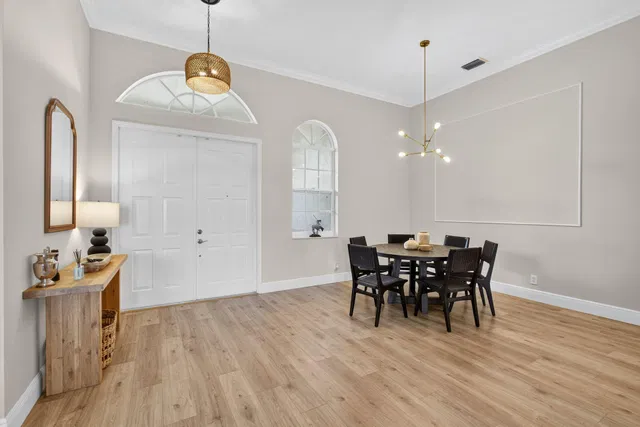 Residence photo 6
