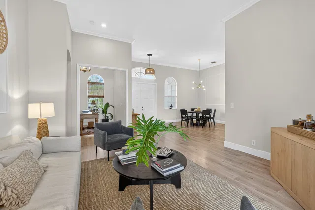Residence photo 12