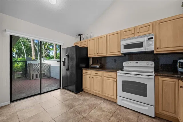 Residence photo 4