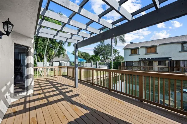 Residence photo 24