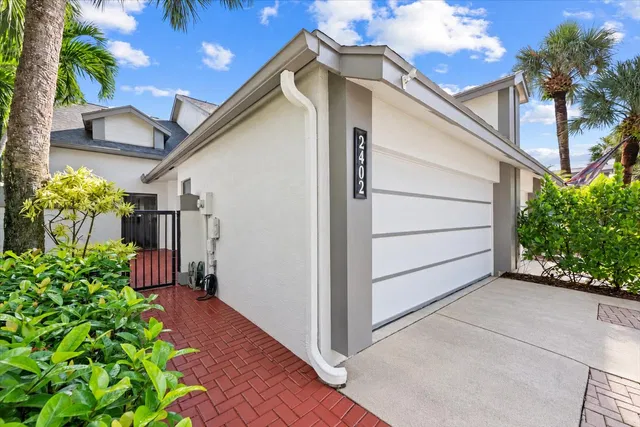 Residence photo 53