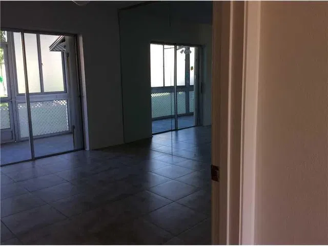Unit 107 photo 8