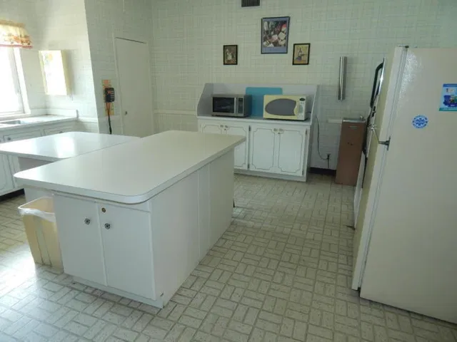 Unit 107 photo 18
