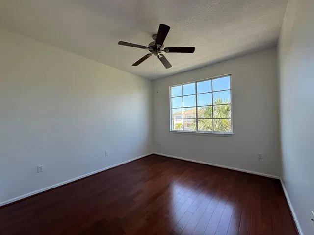 Residence photo 10
