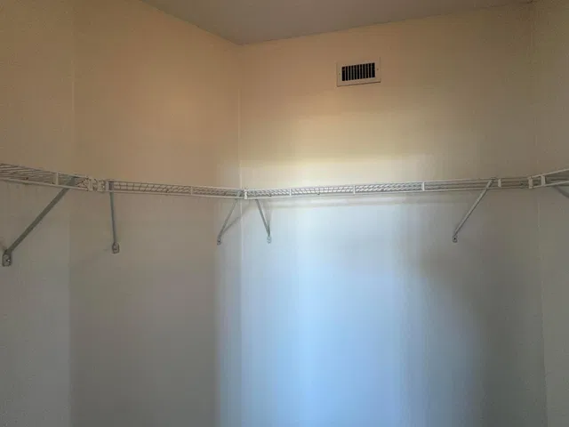 Residence photo 17