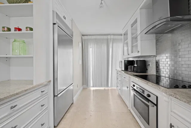  Residence photo 8