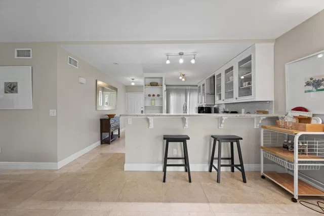  Residence photo 10