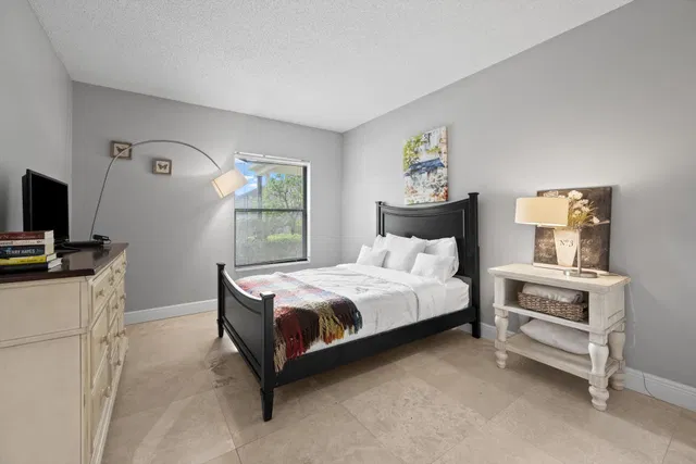 Residence photo 21