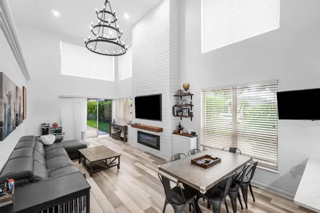 Woodfield Country Club Residence photo 5
