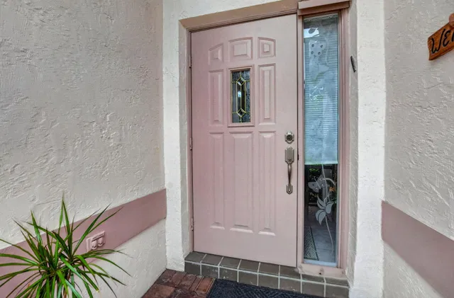 Residence photo 5