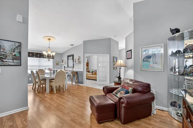 Residence photo 14