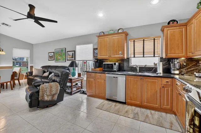 Residence photo 20