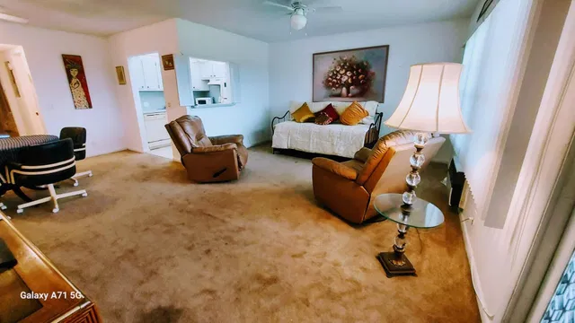 Residence photo 2