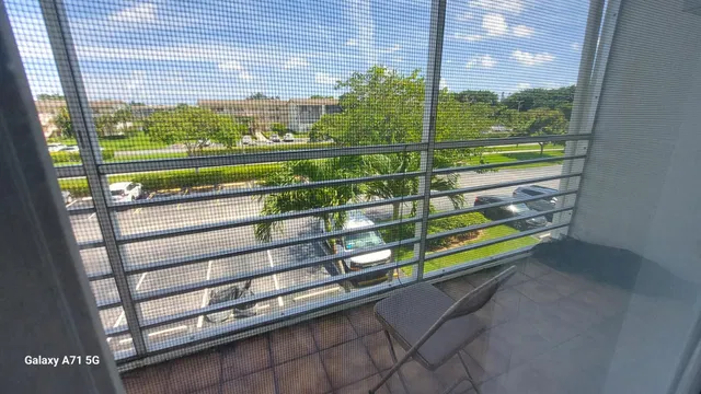 Residence photo 10