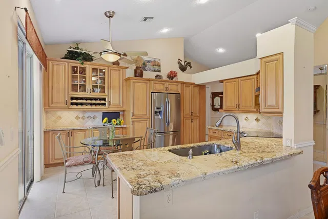 Residence photo 15