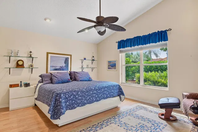 Residence photo 20