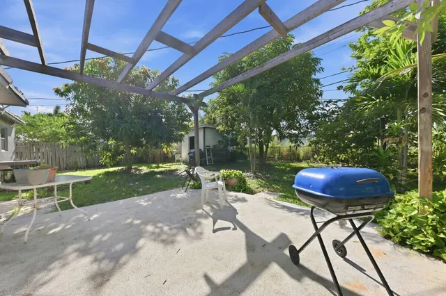 Residence photo 5