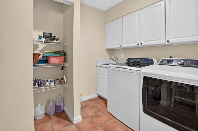 Residence photo 18