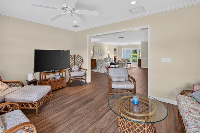 Residence photo 24