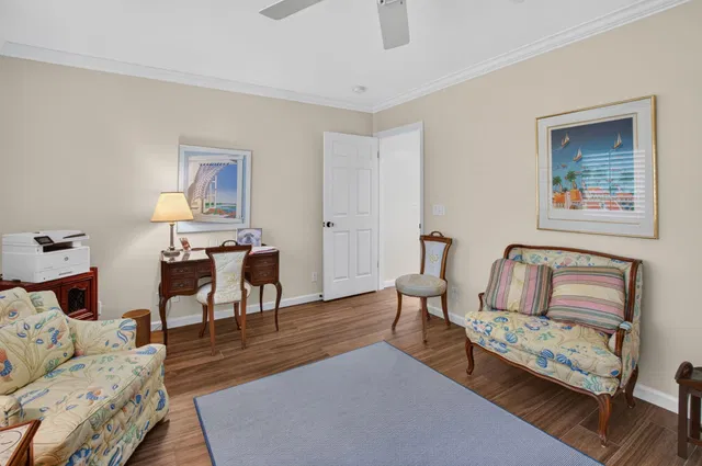 Residence photo 36